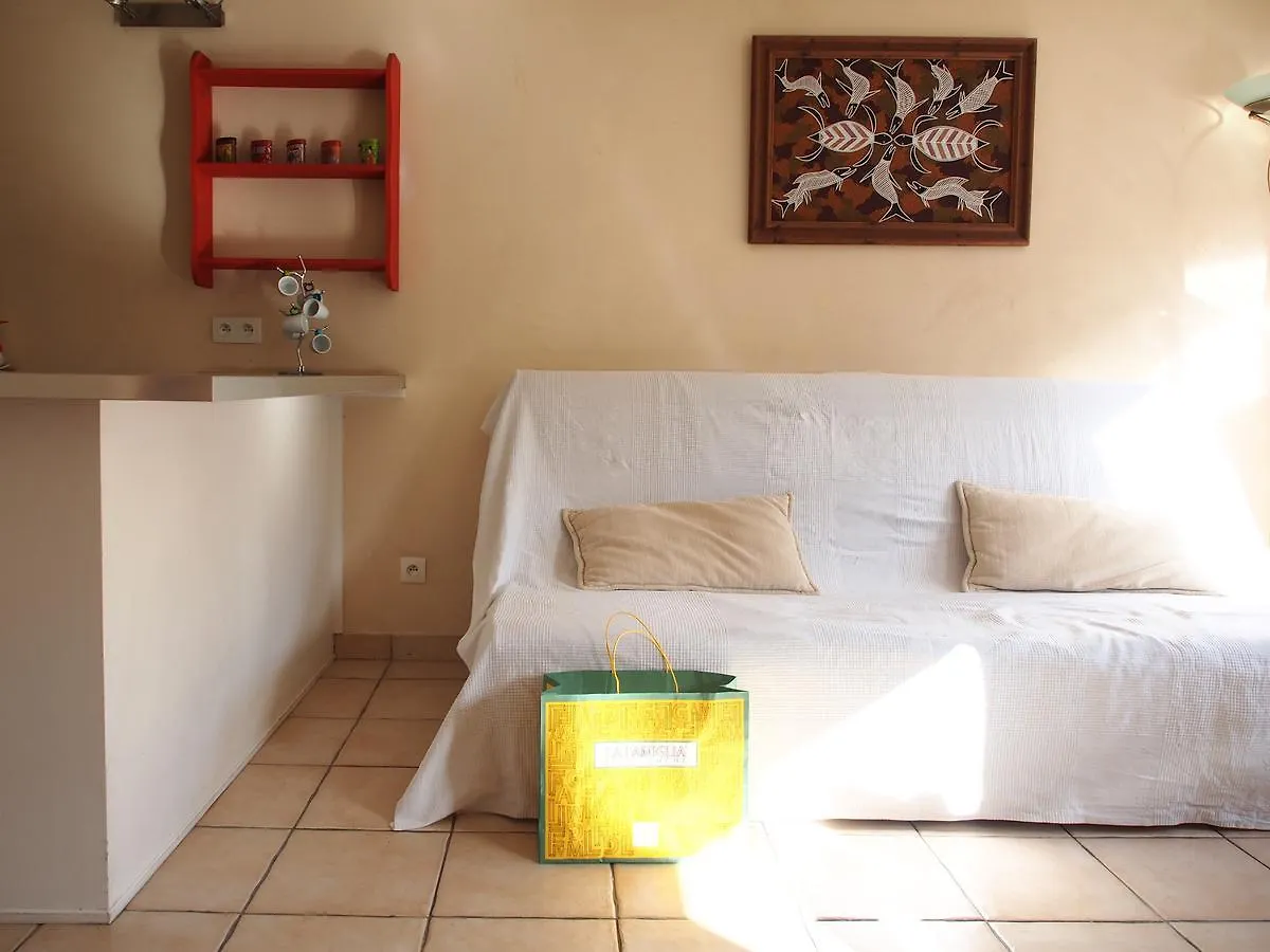 Appartement Lumineux Avec Balcon Au Coeur De باريس 0*,